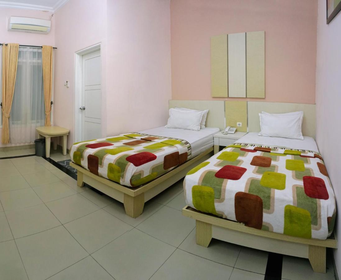 Musdalifah Hotel Sumenep Екстериор снимка