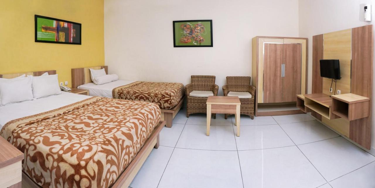 Musdalifah Hotel Sumenep Екстериор снимка