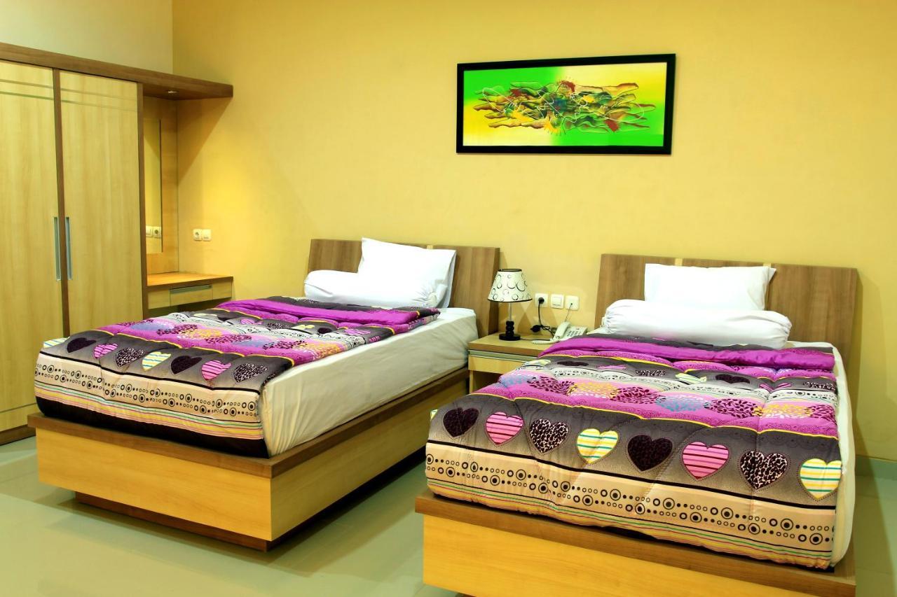 Musdalifah Hotel Sumenep Екстериор снимка